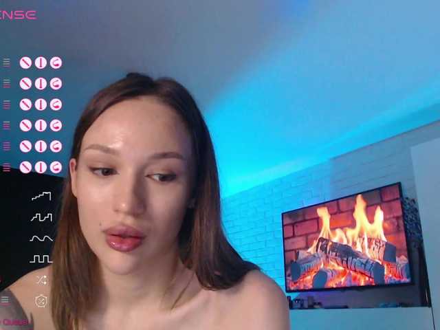 Jade-Lumin's BongaCams show and profile