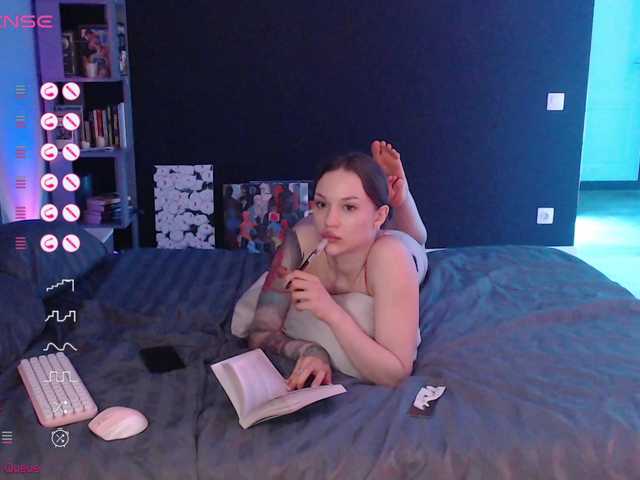 Jade-Lumin's BongaCams show and profile