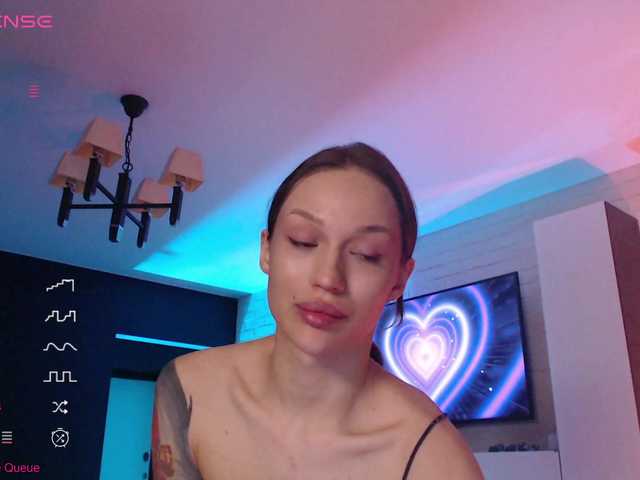 Jade-Lumin's BongaCams show and profile