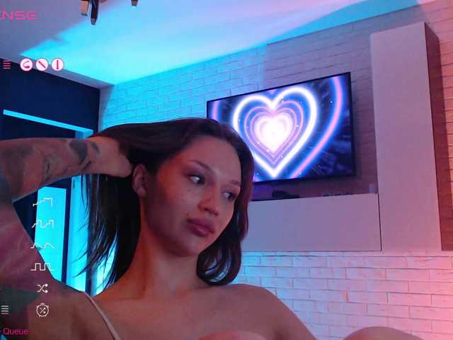 Jade-Lumin's BongaCams show and profile