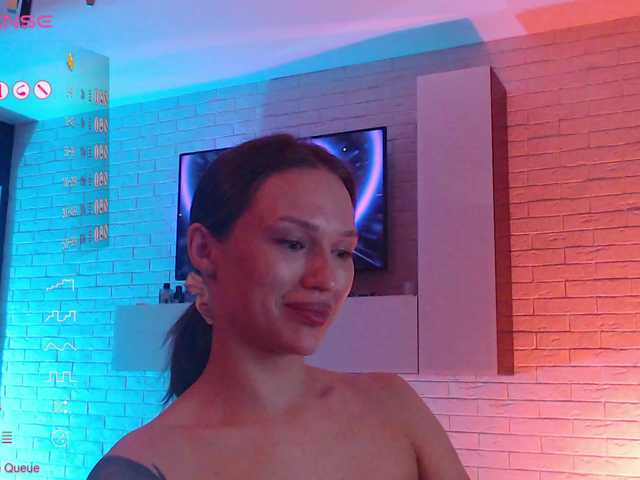 Jade-Lumin's BongaCams show and profile