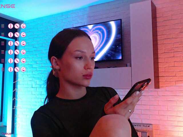 Jade-Lumin's BongaCams show and profile