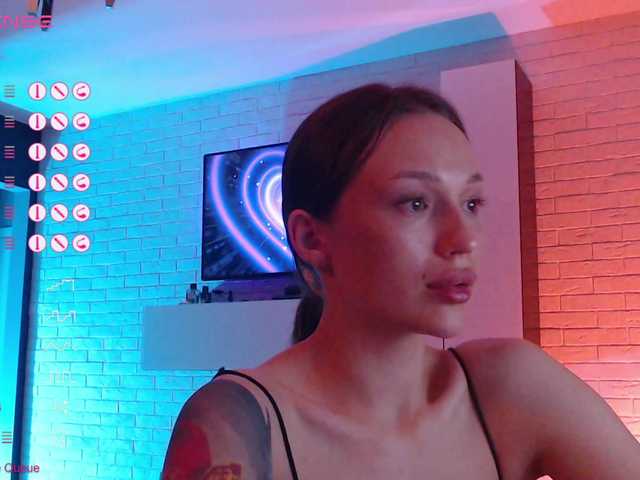 Jade-Lumin's BongaCams show and profile