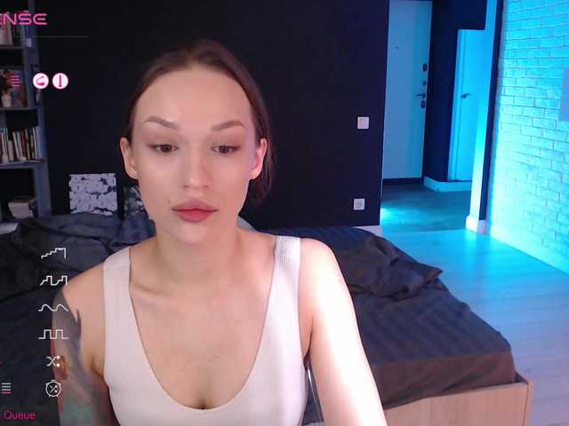 Jade-Lumin's BongaCams show and profile