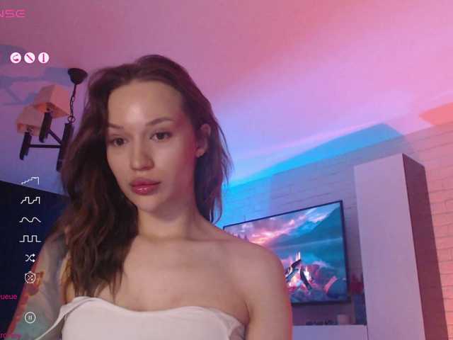 Jade-Lumin's BongaCams show and profile
