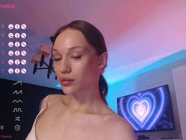 Jade-Lumin's BongaCams show and profile