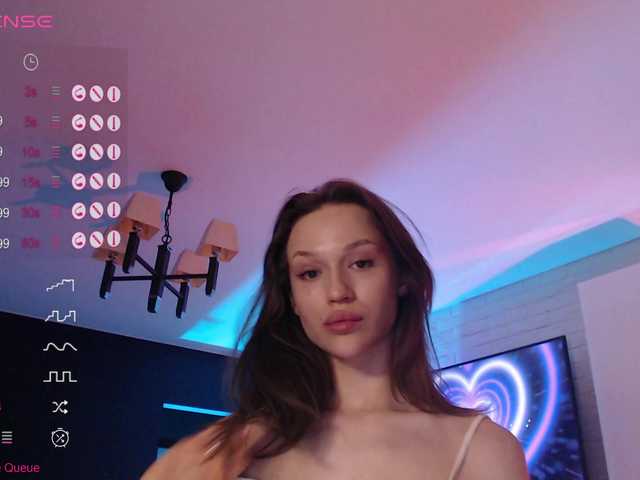 Jade-Lumin's BongaCams show and profile