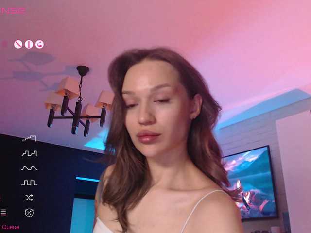 Jade-Lumin's BongaCams show and profile