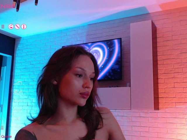 Jade-Lumin's BongaCams show and profile