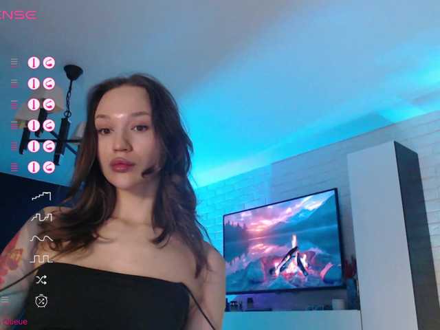 Jade-Lumin's BongaCams show and profile