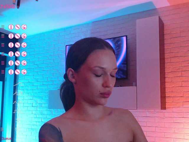 Jade-Lumin's BongaCams show and profile