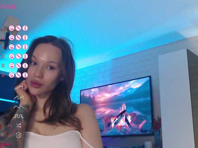 Jade-Lumin's BongaCams show and profile