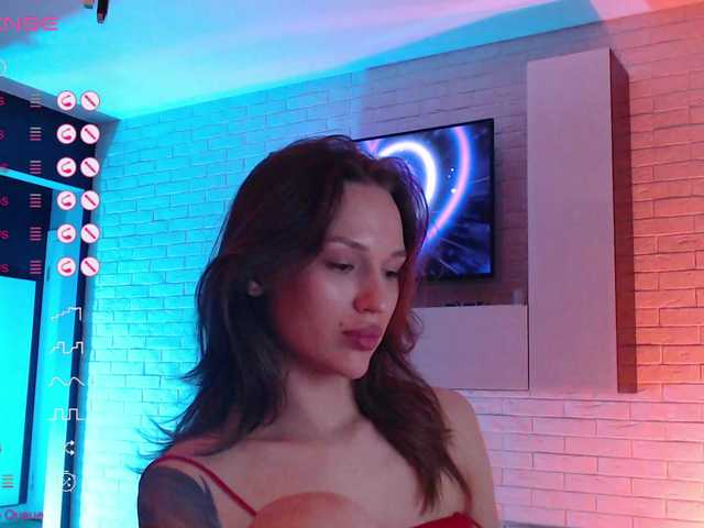 Jade-Lumin's BongaCams show and profile