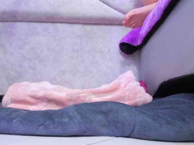 JuliethaWhitee webcam