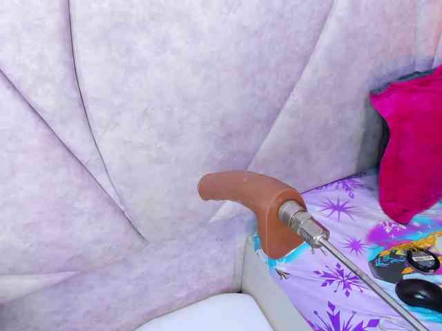 JuliethaWhitee webcam