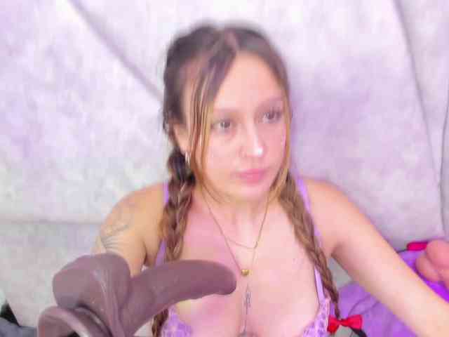 JuliethaWhitee webcam