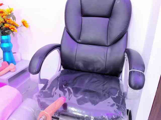 JuliethaWhitee webcam