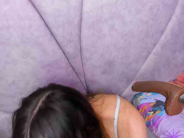 JuliethaWhitee webcam