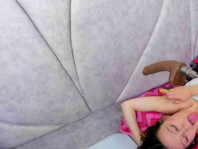 JuliethaWhitee JuliethaWhitee