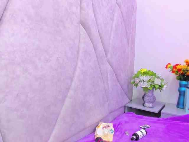 JuliethaWhitee webcam