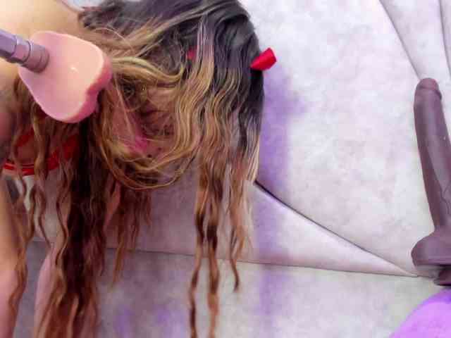 JuliethaWhitee webcam