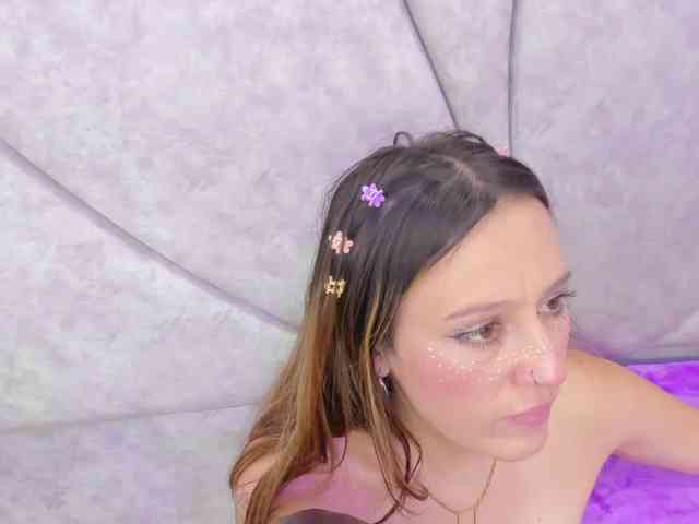 JuliethaWhitee webcam