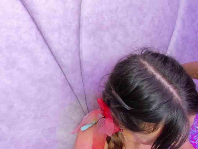 JuliethaWhitee webcam