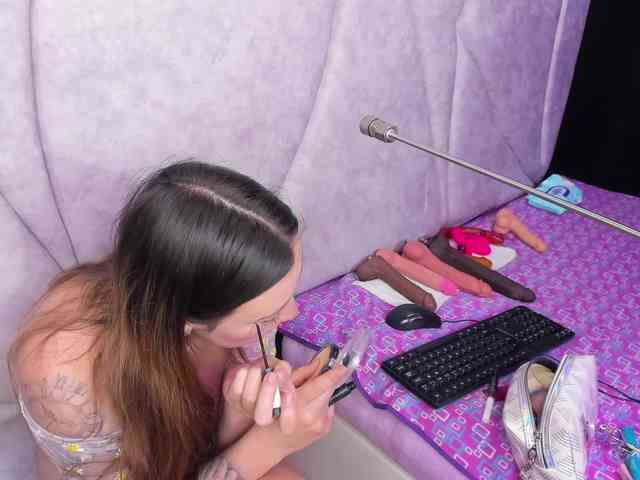 JuliethaWhitee webcam