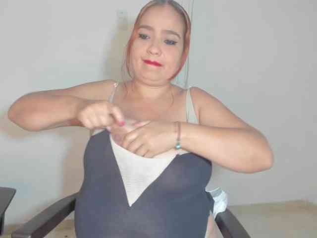 ARIELADALTONN93 webcam