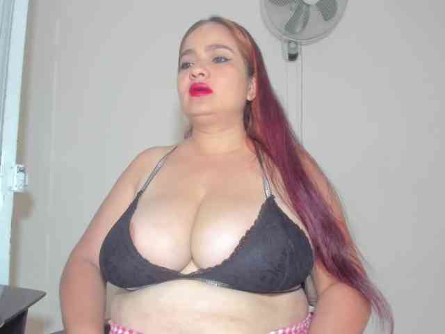 ARIELADALTONN93 webcam