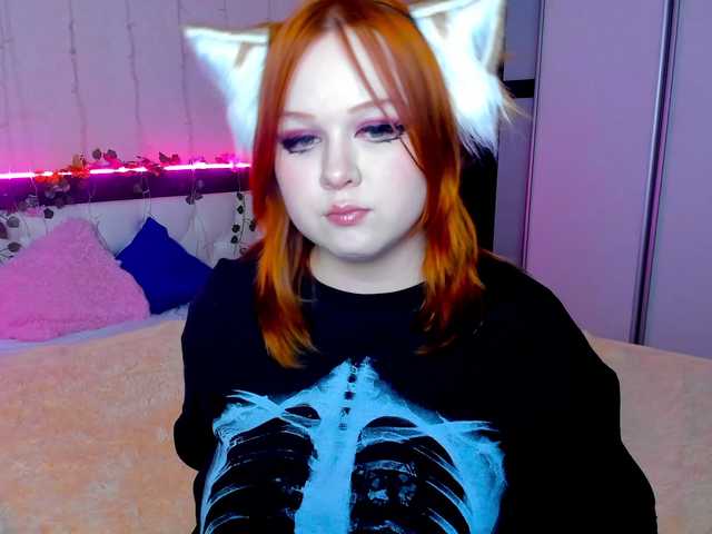 LovlyVixen's BongaCams show and profile