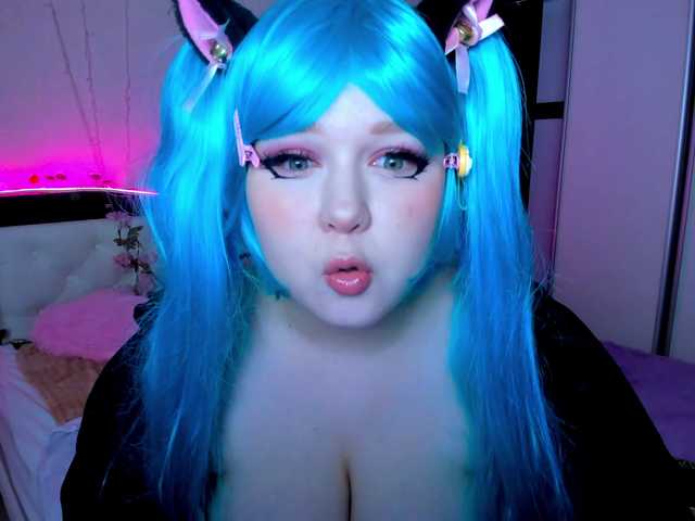 LovlyVixen's BongaCams show and profile