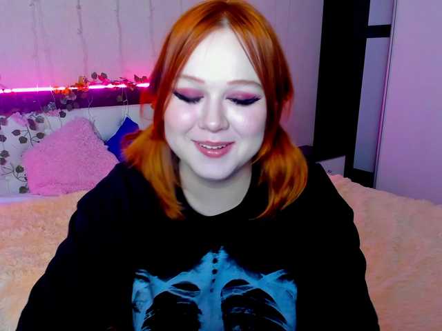 LovlyVixen's BongaCams show and profile