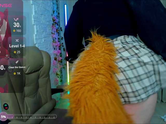 LovlyVixen's BongaCams show and profile