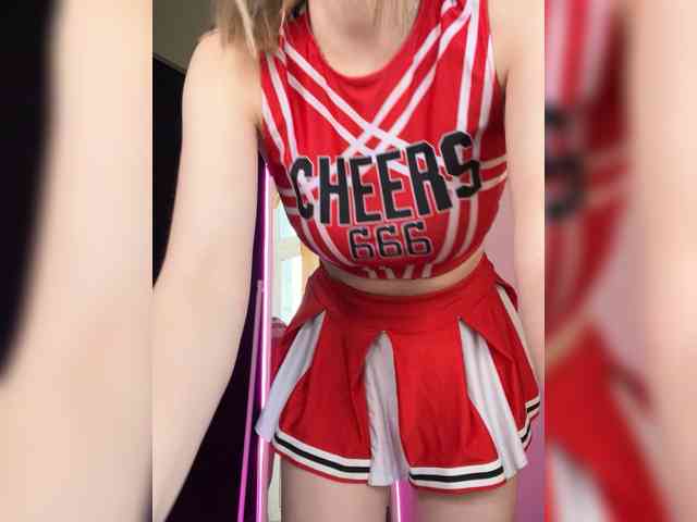 Nikapussymagic webcam