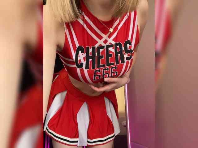 Nikapussymagic webcam