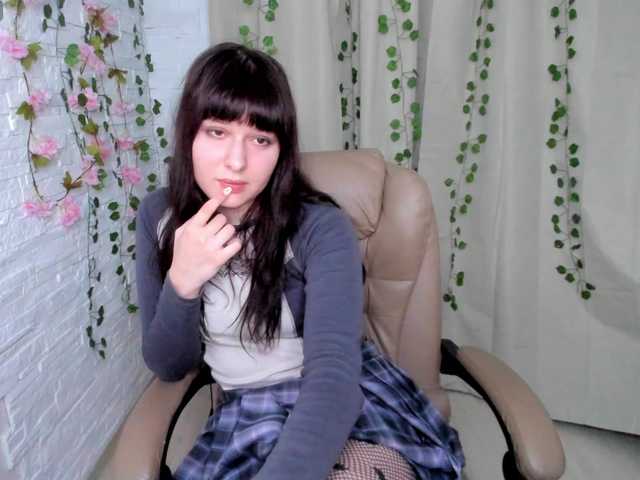 Quietdaisy's BongaCams show and profile