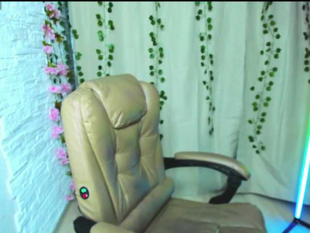 Quietdaisy's BongaCams show and profile