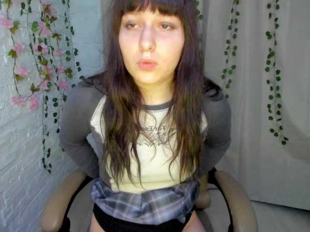 Quietdaisy's BongaCams show and profile