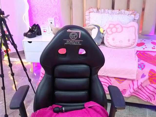 MARIANNA-TAY's BongaCams show and profile