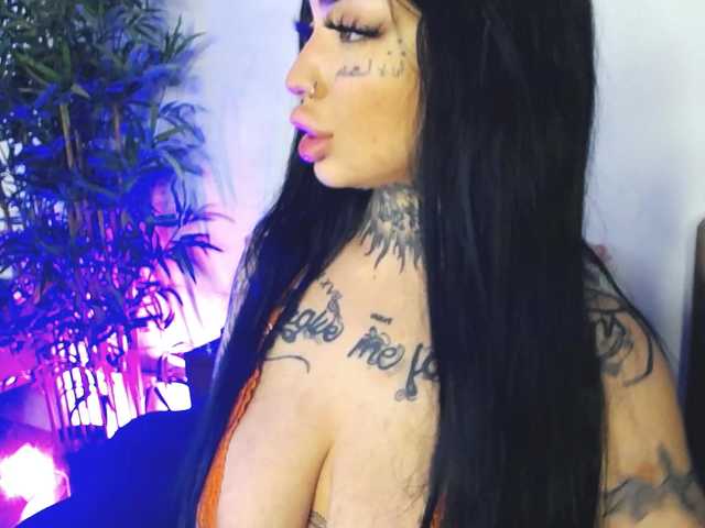 CreamyInk's BongaCams show and profile