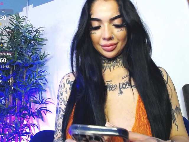 CreamyInk's BongaCams show and profile