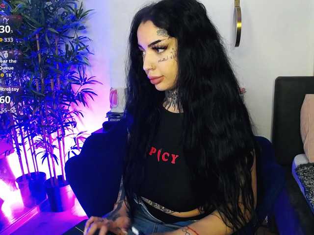 CreamyInk's BongaCams show and profile