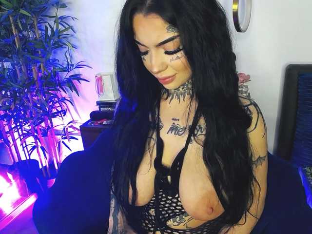 CreamyInk's BongaCams show and profile