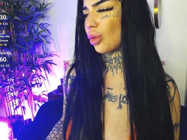 CreamyInk's BongaCams show and profile