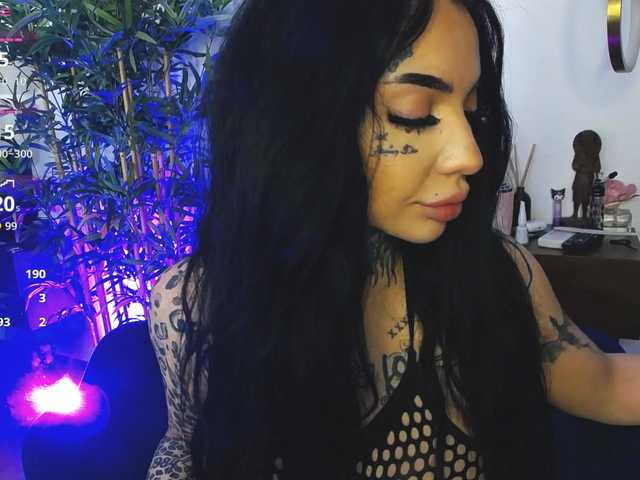 CreamyInk's BongaCams show and profile