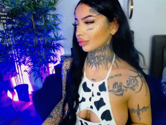 CreamyInk's BongaCams show and profile