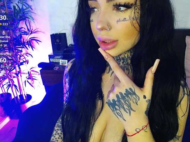 CreamyInk's BongaCams show and profile