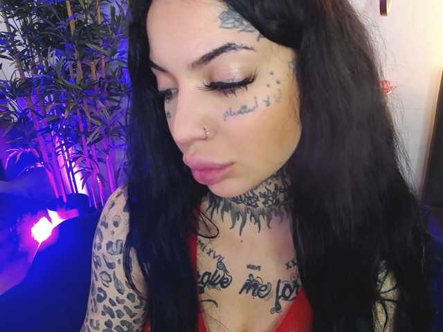 CreamyInk's BongaCams show and profile