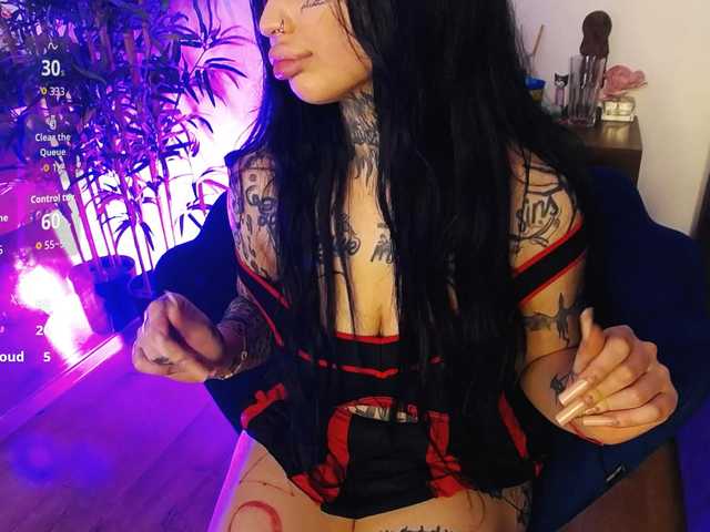 CreamyInk's BongaCams show and profile